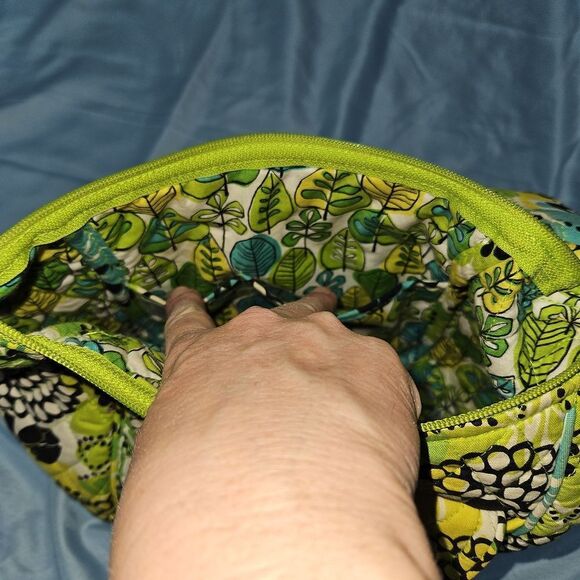 Vera Bradley Limes Up Quilted Floral Pattern Boho Crossbody Saddle Bag - Picture 4 of 12
